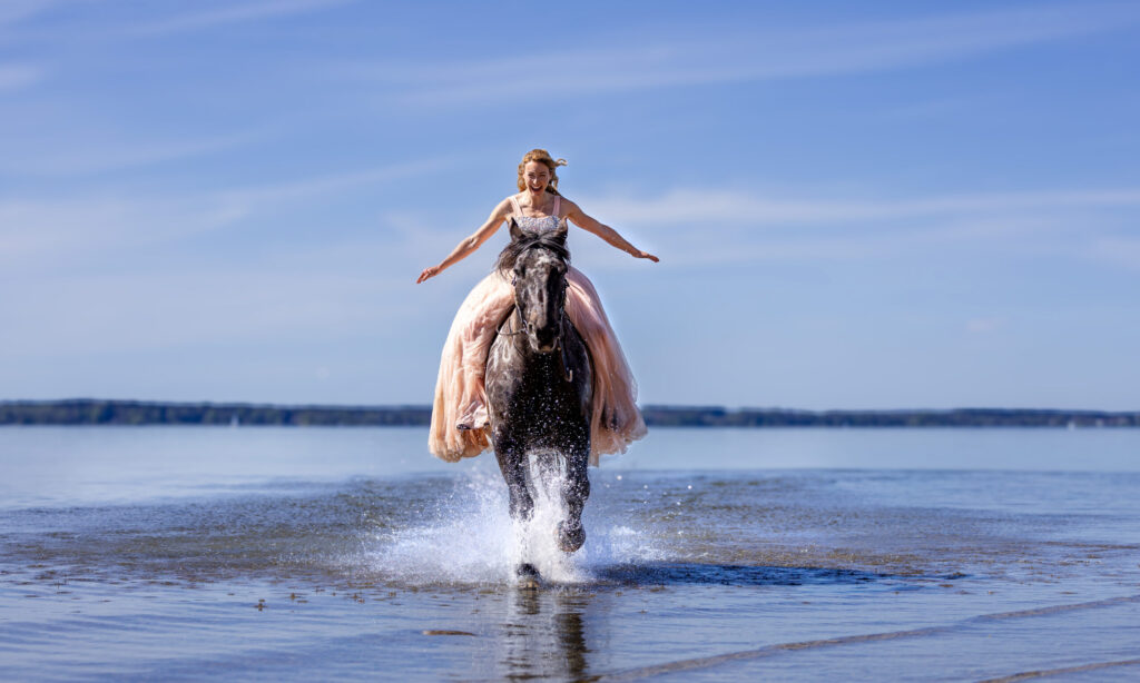 Pferdefotografie im Wasser in Bayern